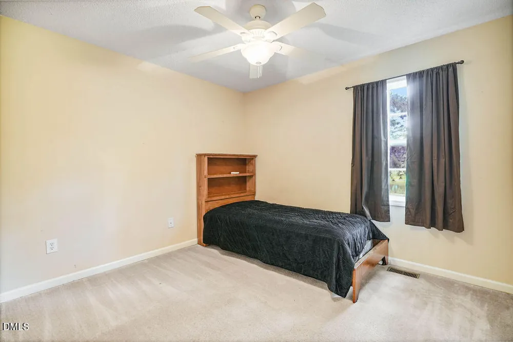 299 Park Lane Coats, NC 27521