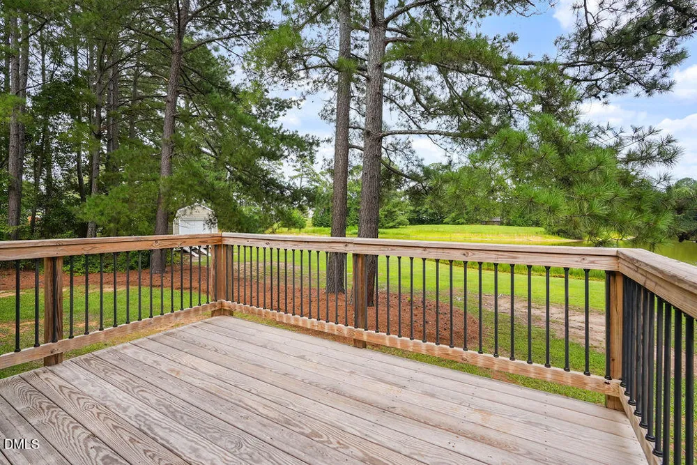 299 Park Lane Coats, NC 27521