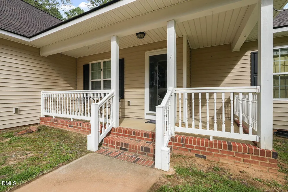 299 Park Lane Coats, NC 27521