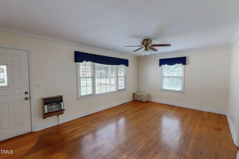 907 Frank Street Roxboro, NC 27573