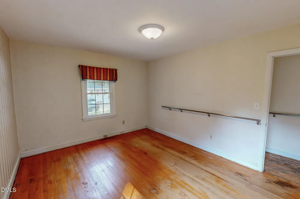 907 Frank Street Roxboro, NC 27573