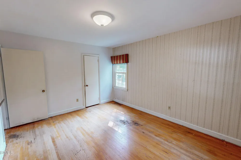 907 Frank Street Roxboro, NC 27573