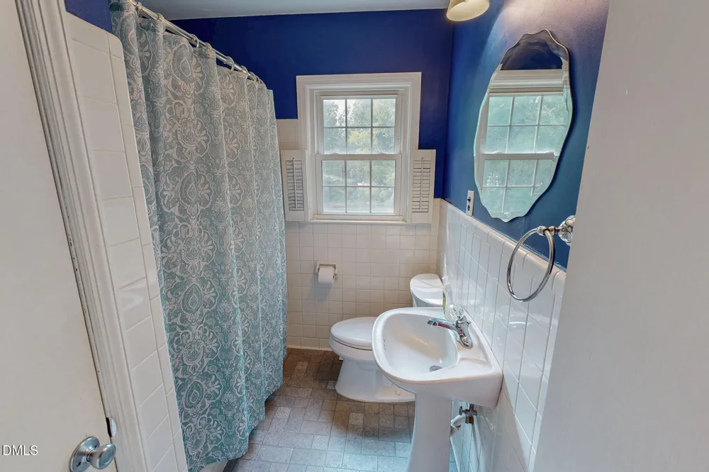 907 Frank Street Roxboro, NC 27573