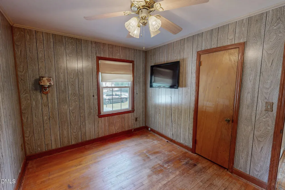 907 Frank Street Roxboro, NC 27573