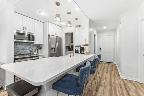 1006 Kingswood Drive #J