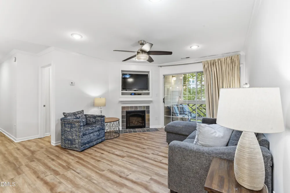 1006 Kingswood Drive #J Chapel Hill, NC 27517