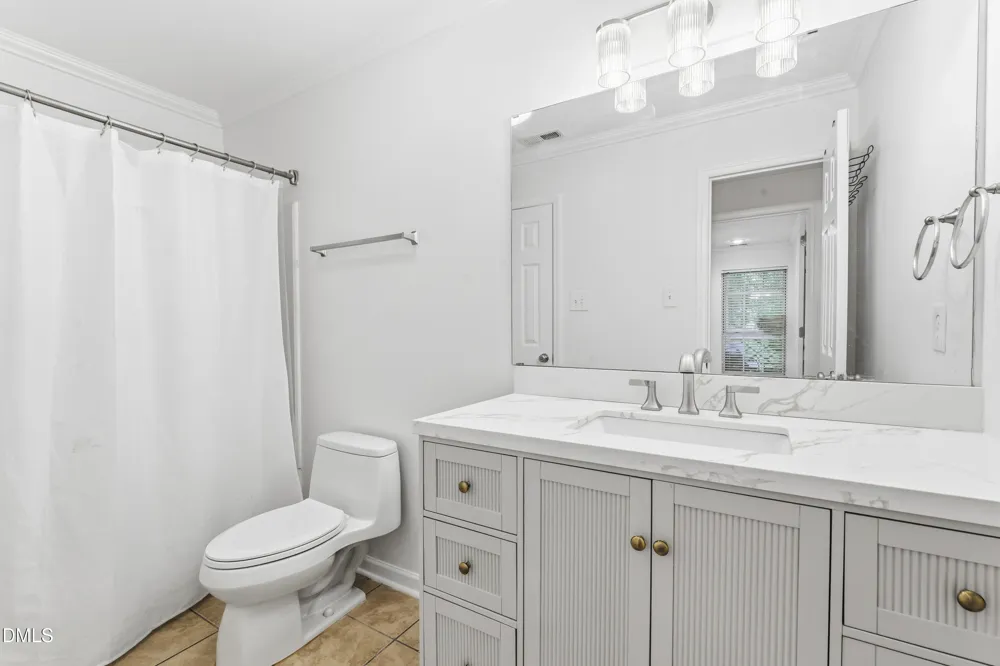 1006 Kingswood Drive #J Chapel Hill, NC 27517