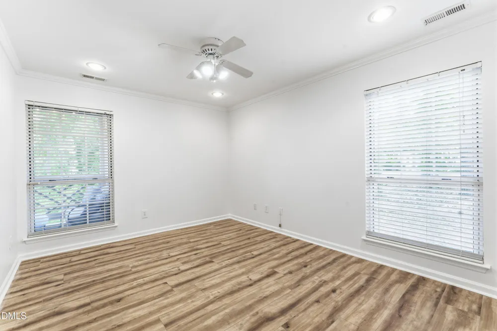 1006 Kingswood Drive #J Chapel Hill, NC 27517
