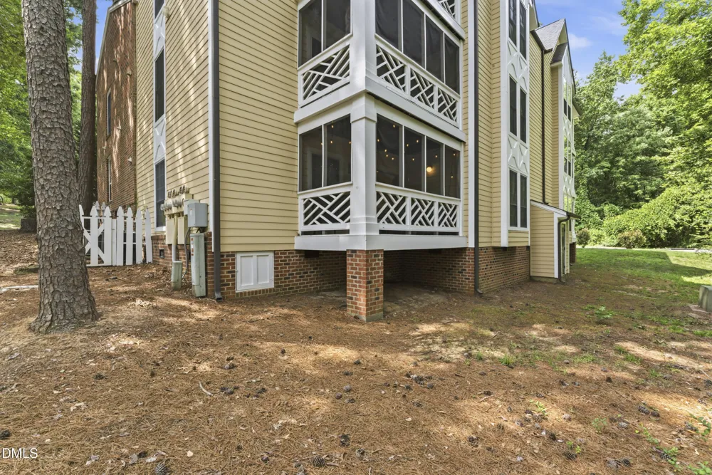 1006 Kingswood Drive #J Chapel Hill, NC 27517