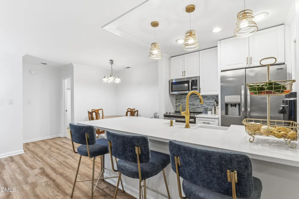 1006 Kingswood Drive #J Chapel Hill, NC 27517