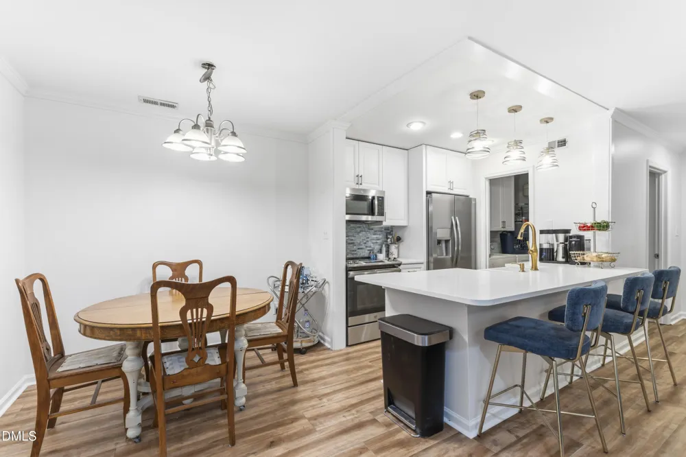 1006 Kingswood Drive #J Chapel Hill, NC 27517