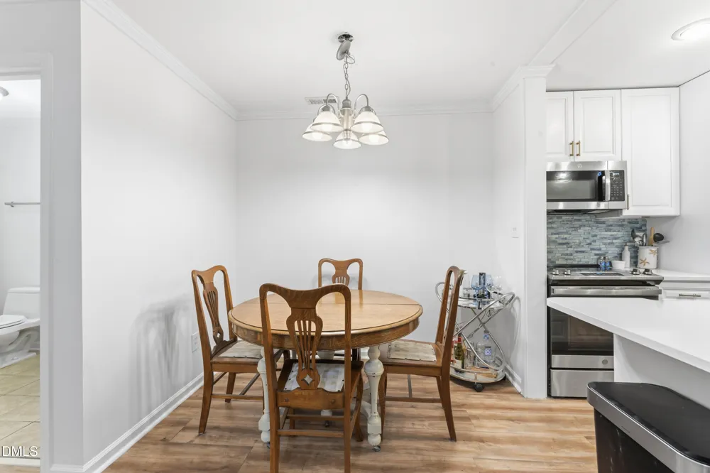 1006 Kingswood Drive #J Chapel Hill, NC 27517