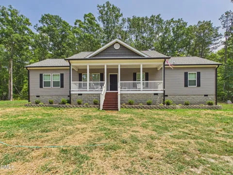 635 Manor Drive