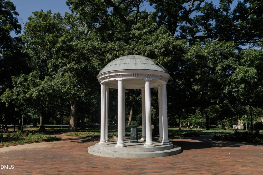 1204 Redwood Road Chapel Hill, NC 27514