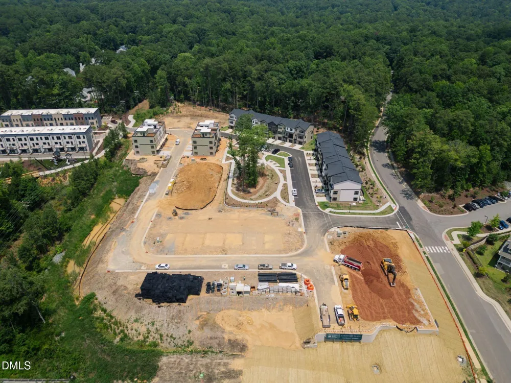 1135 Booth Park Boulevard Chapel Hill, NC 27514