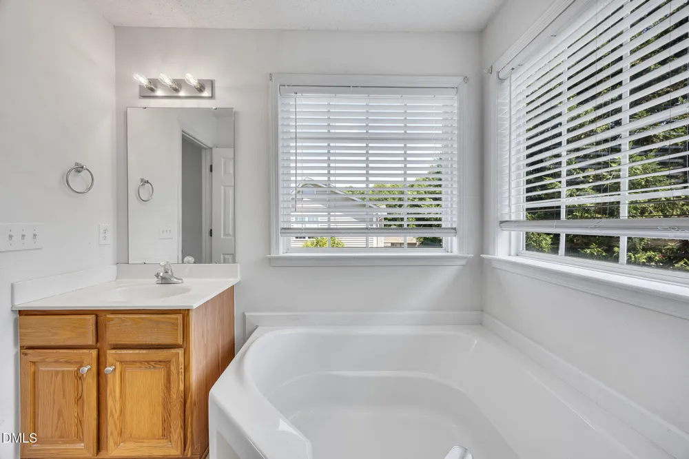 2252 Rowland Pond Drive Willow Springs, NC 27592