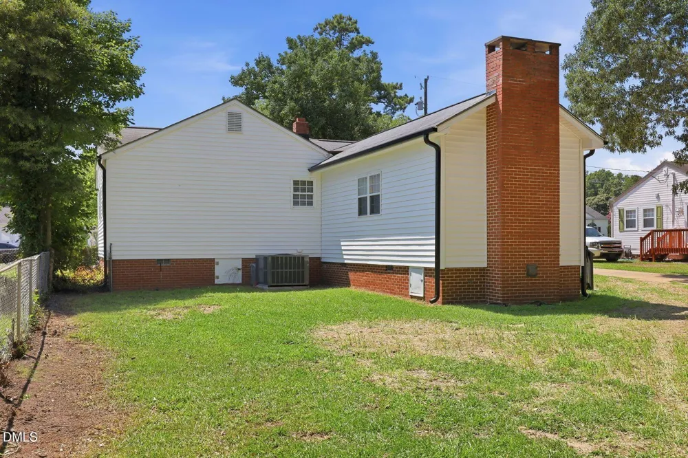 301 9th Erwin, NC 28339