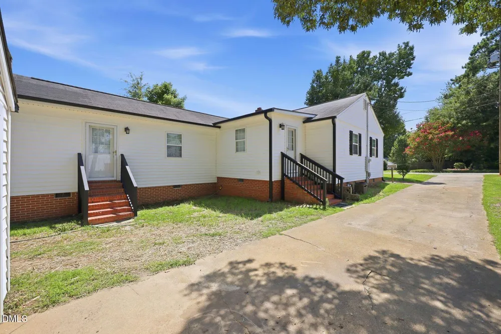 301 9th Erwin, NC 28339