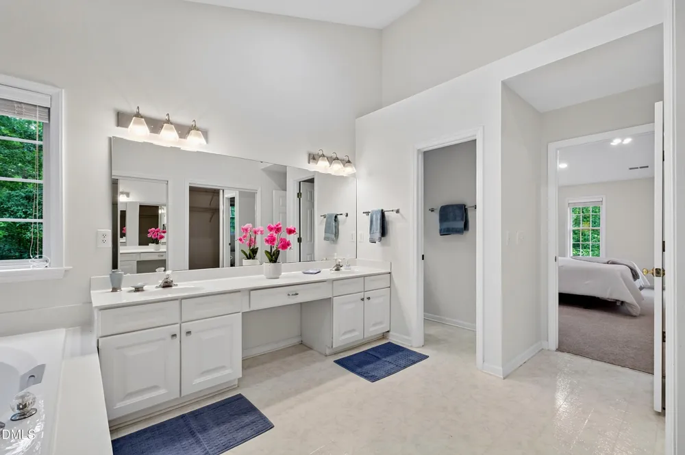 711 Hardscrabble Drive Hillsborough, NC 27278
