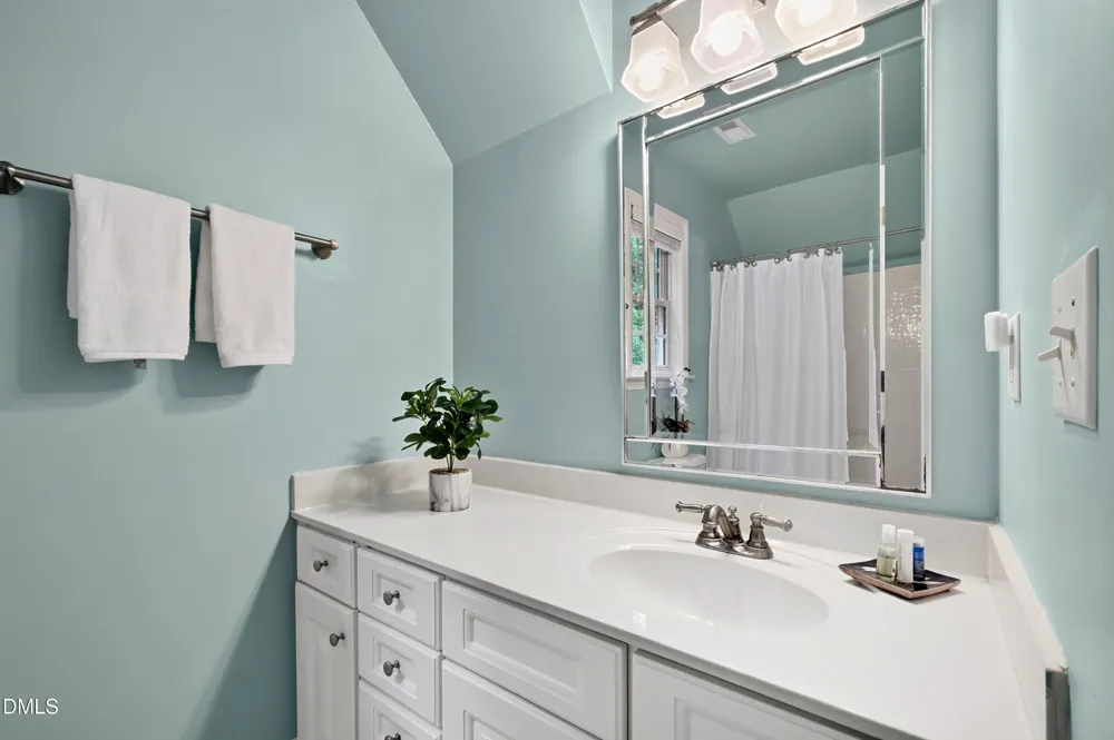 711 Hardscrabble Drive Hillsborough, NC 27278