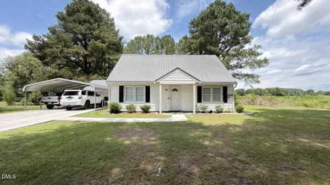 2704 Stoneybrook Road