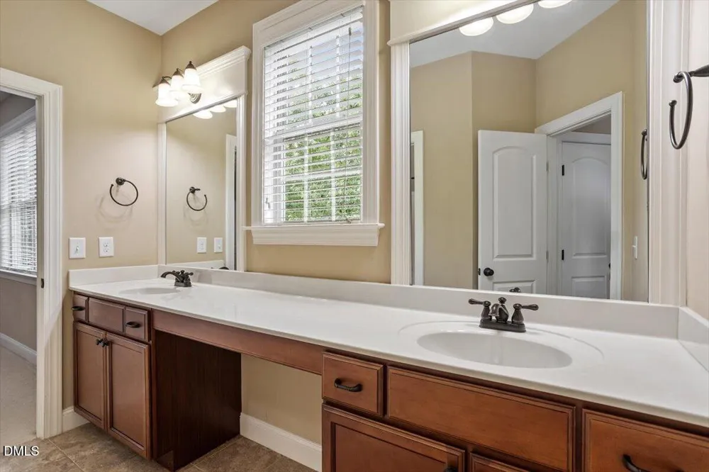 1220 Fanning Drive Wake Forest, NC 27587