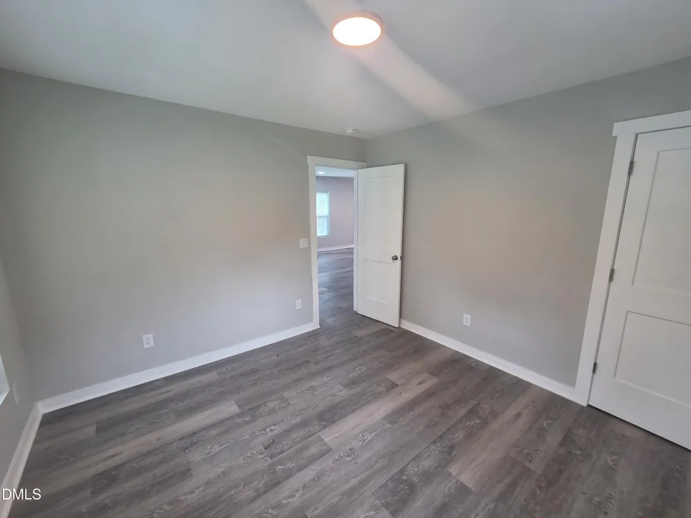 523 E Nelson Avenue Wake Forest, NC 27587