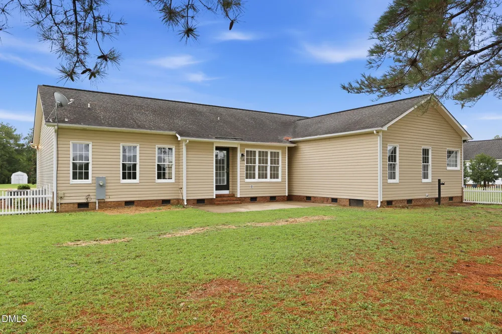 90 Fred Mcleod Lane Coats, NC 27521