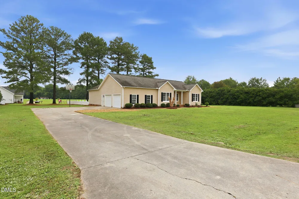 90 Fred Mcleod Lane Coats, NC 27521