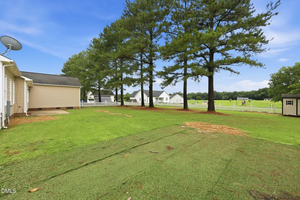 90 Fred Mcleod Lane Coats, NC 27521