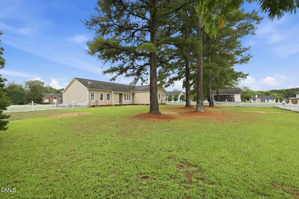 90 Fred Mcleod Lane Coats, NC 27521