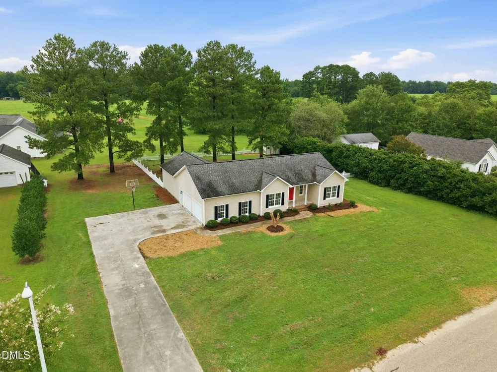 90 Fred Mcleod Lane Coats, NC 27521