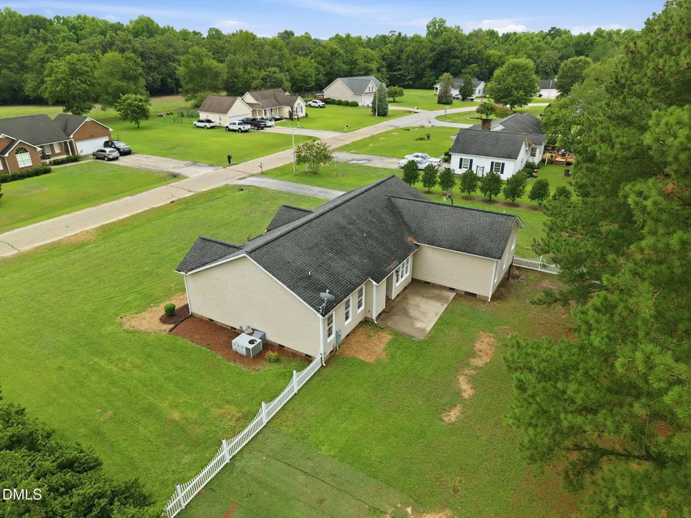 90 Fred Mcleod Lane Coats, NC 27521
