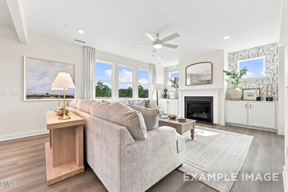 563 Whinfield Place Aberdeen, NC 28315