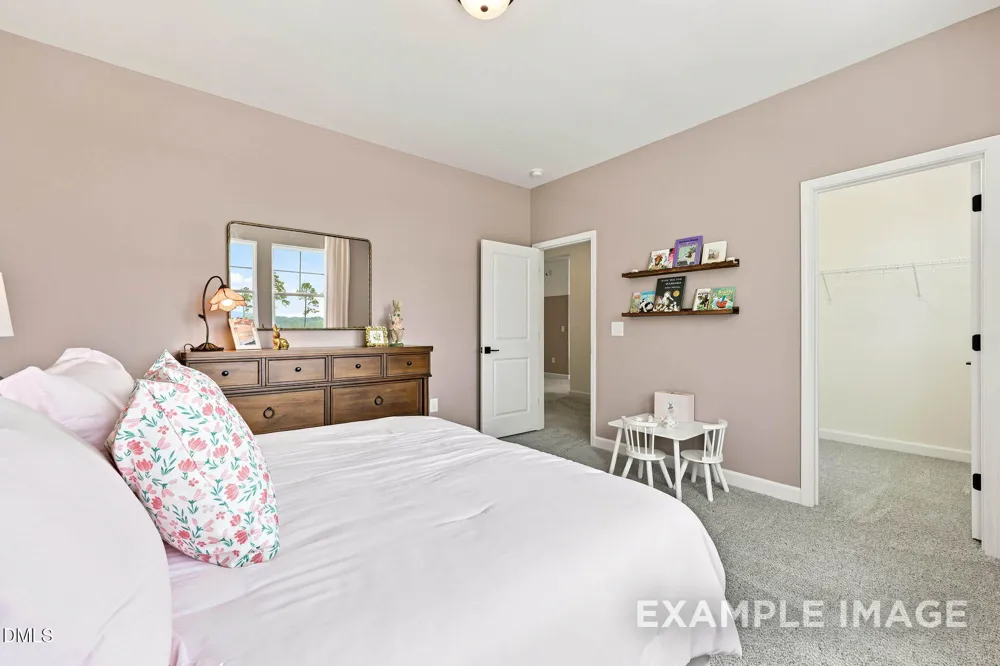 563 Whinfield Place Aberdeen, NC 28315