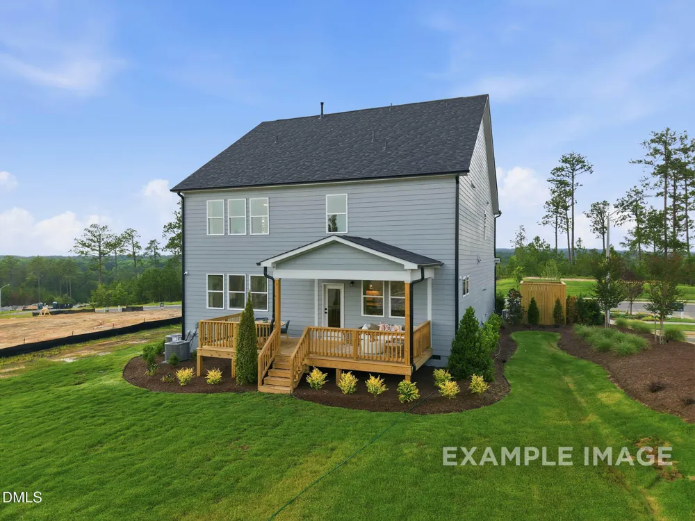 563 Whinfield Place Aberdeen, NC 28315