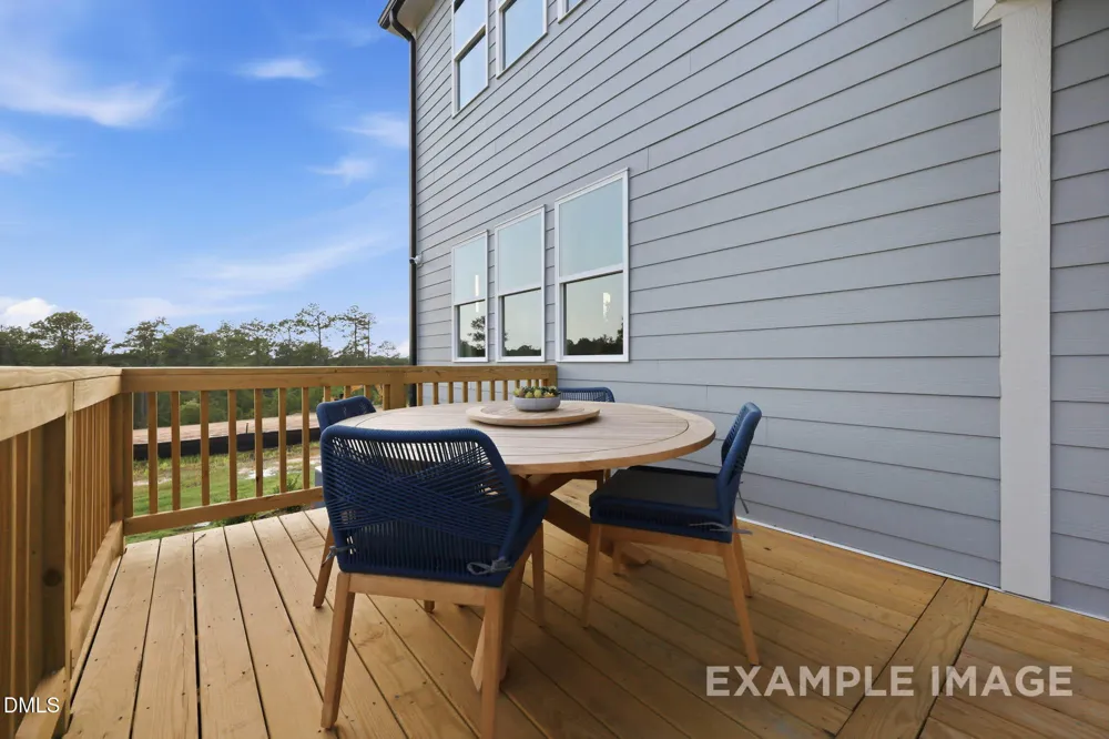 563 Whinfield Place Aberdeen, NC 28315