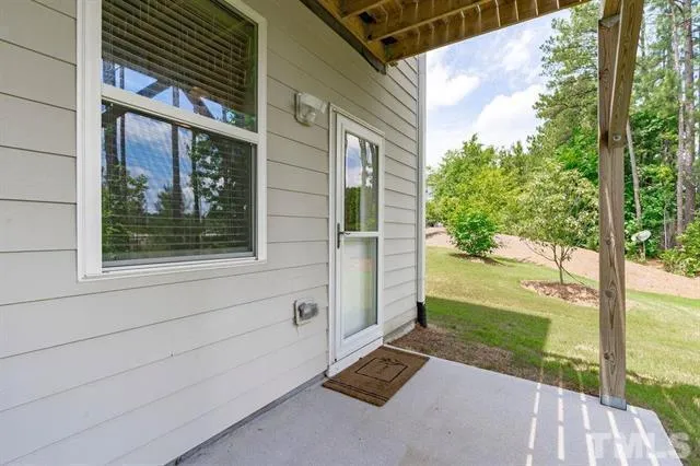 2223 Chattering Lory Lane Apex, NC 27502