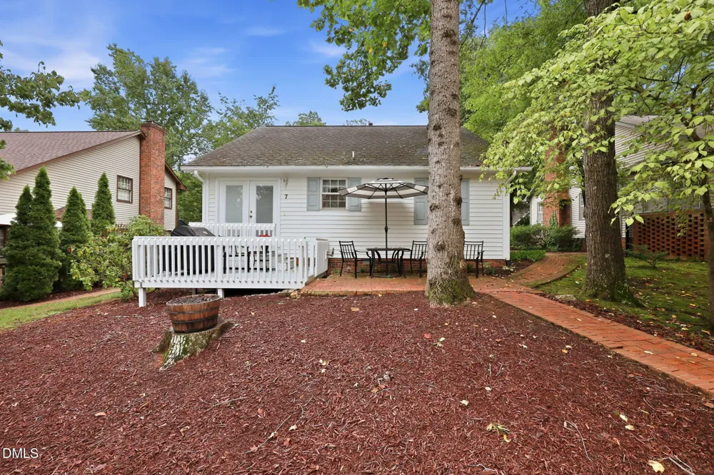 7 Willow Oak Street Elon, NC 27244