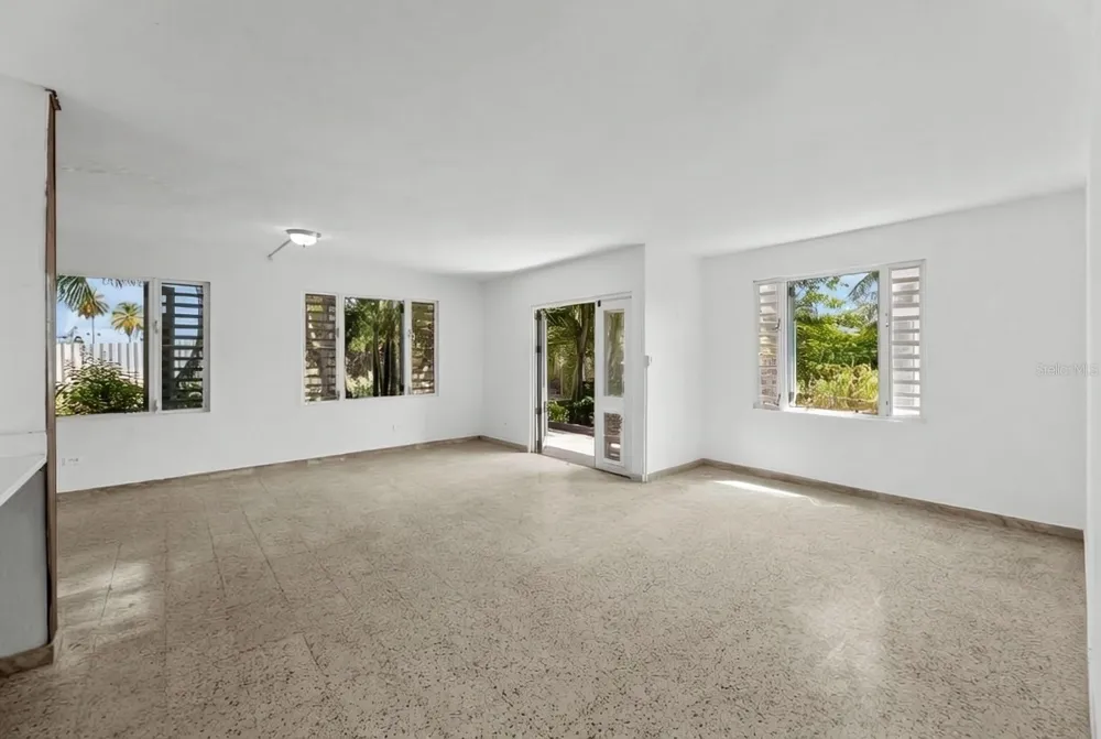 3-B CALLE KENNEDY Dorado, PR 00646