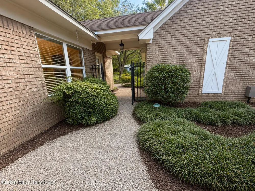 9739 Springridge Road Terry, MS 39170