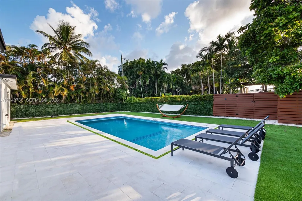 10658 NE 11th Ave Miami Shores, FL 33138