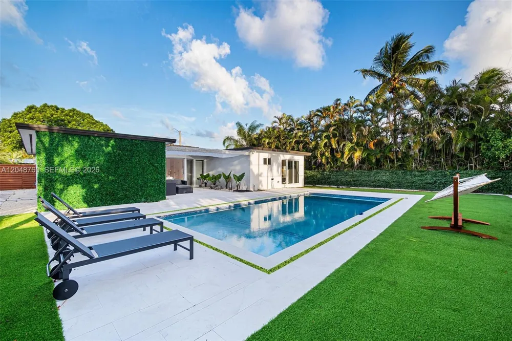 10658 NE 11th Ave Miami Shores, FL 33138