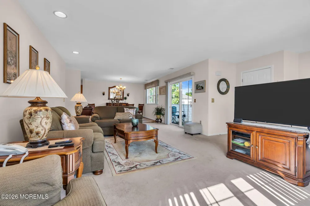 374 Deuce Drive Wall, NJ 07719