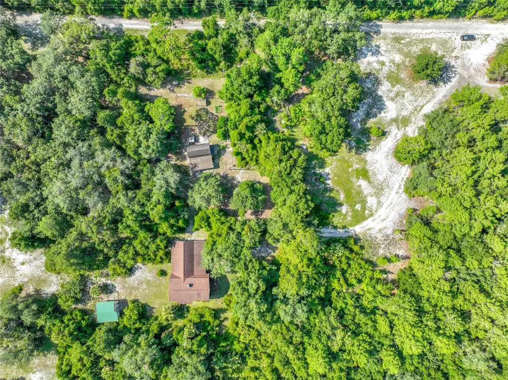 125 SNOW HILL ROAD Geneva, FL 32732