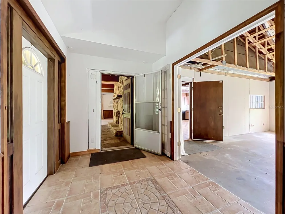 125 SNOW HILL ROAD Geneva, FL 32732