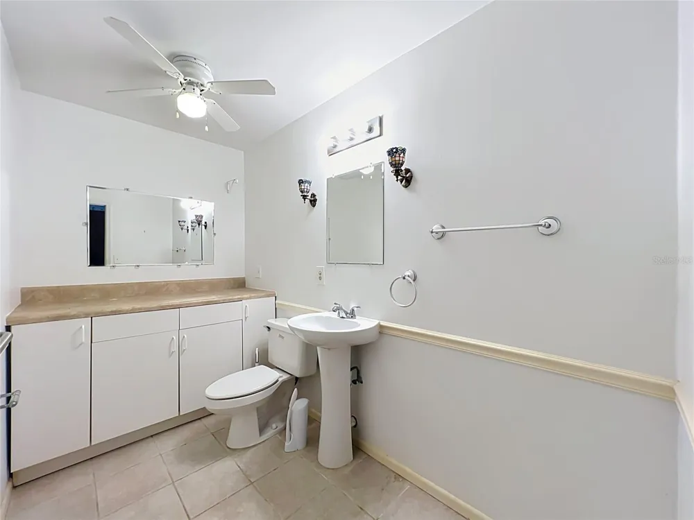 125 SNOW HILL ROAD Geneva, FL 32732