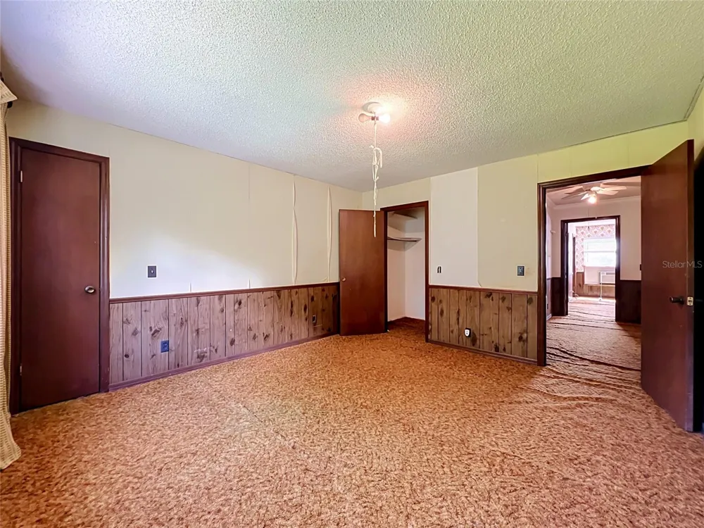 125 SNOW HILL ROAD Geneva, FL 32732
