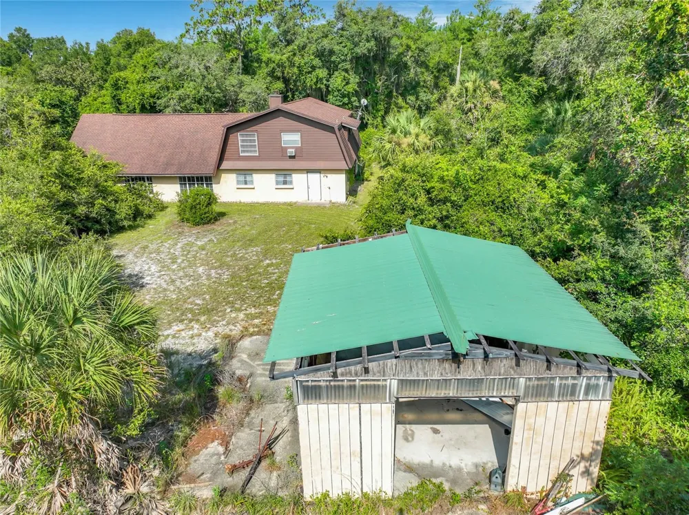 125 SNOW HILL ROAD Geneva, FL 32732