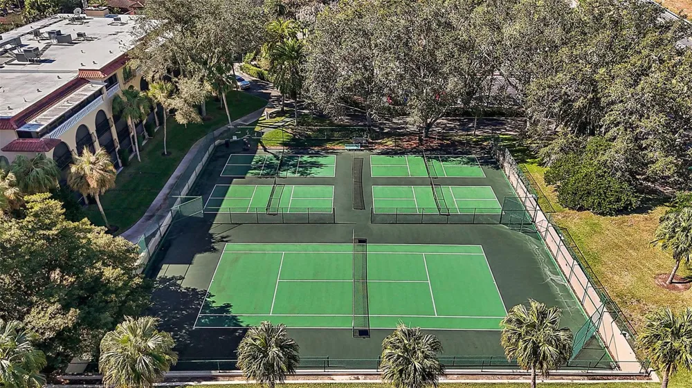 9616 SAN FERNANDO COURT Howey In The Hills, FL 34737